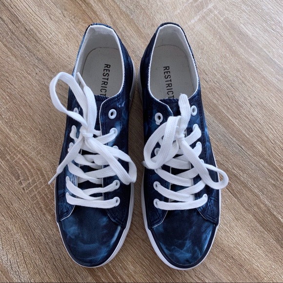 NWT Restricted Velma Tie Dye Sneaker - Picture 5 of 10